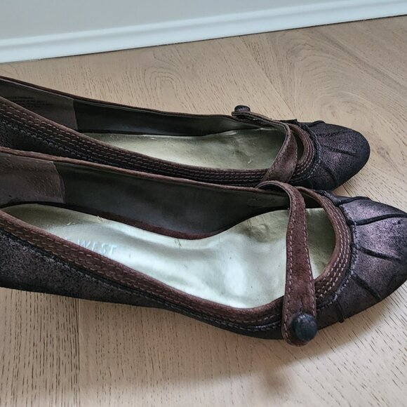 Nine West size 7 rounded toe kitten heels - Picture 4 of 11